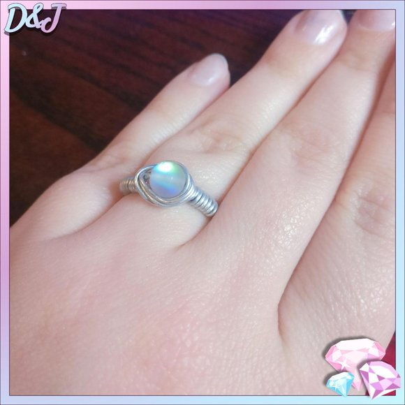 Diamonds & Jules Jewelry - 💎✨ Moonstone Wrap Ring